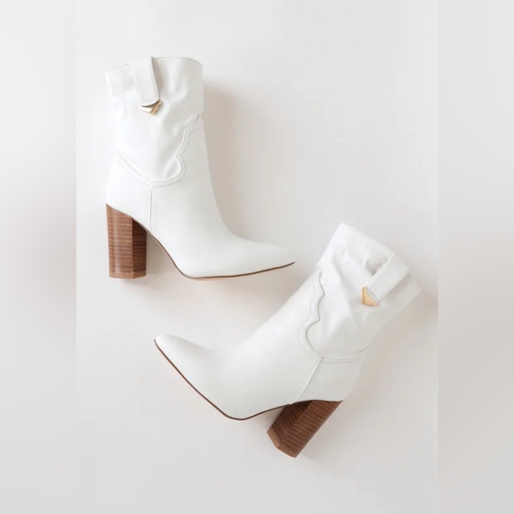 Lulu's Taryne White Pointed-Toe Western Boho Booties NIB